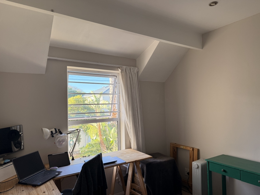 To Let 3 Bedroom Property for Rent in Wynberg Upper Western Cape